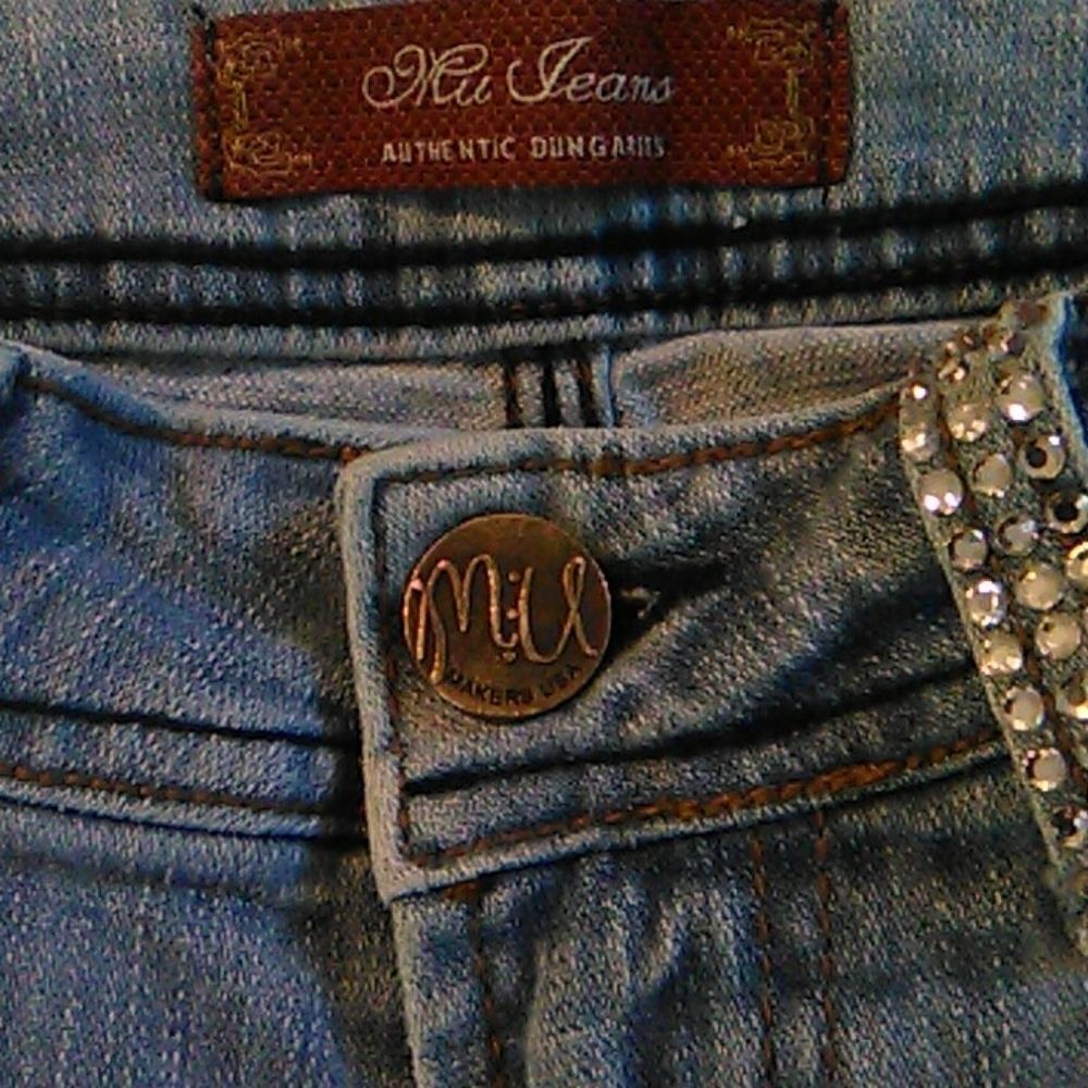 Mu Light Wash Retro Jeans With Bling - Picture 8 of 13